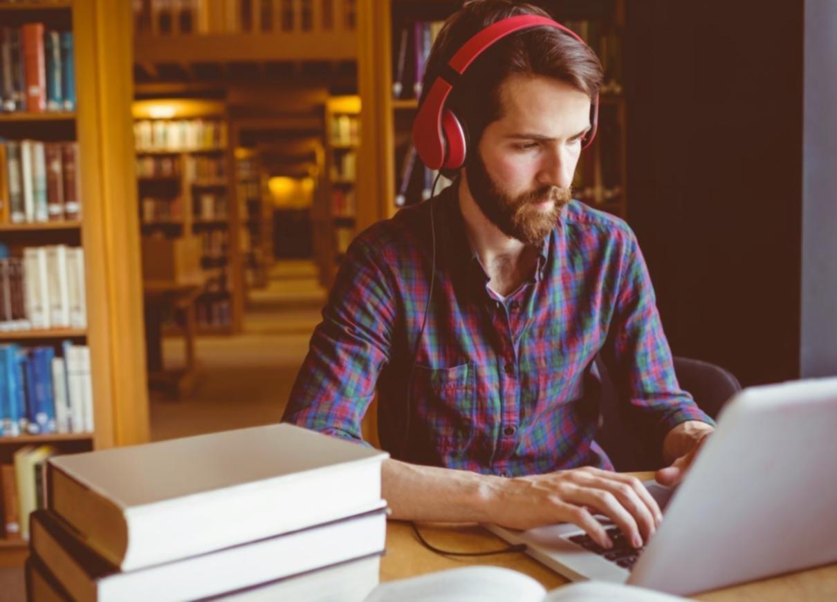 Sessione formativa in ambiente educativo comunitario